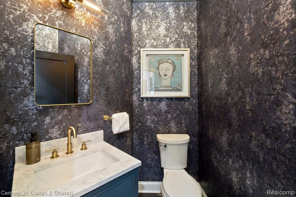 45471 TOURNAMENT Drive, Northville, MI 48168 — Photo 32
