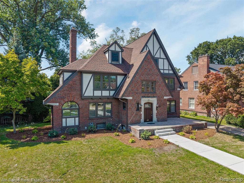 921 Berkshire Road, Grosse Pointe Park, MI 48230 — Photo 2