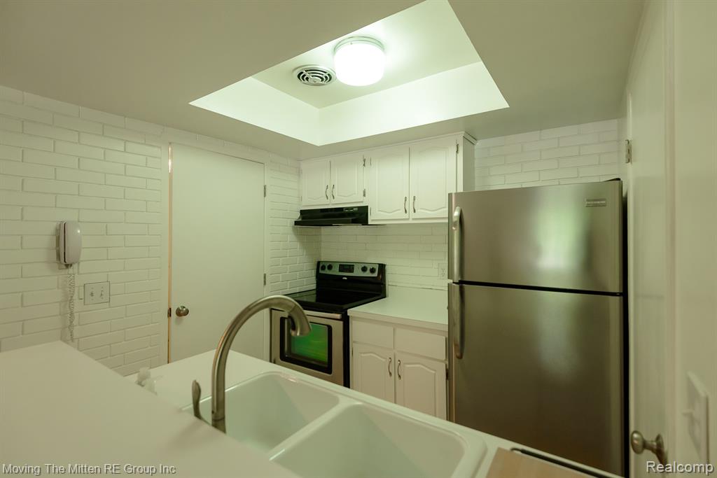 6908 W New Providence Way W, Canton, MI 48187 — Photo 10