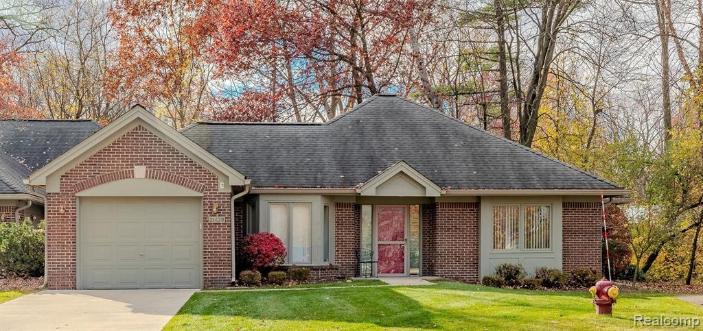 21429 ARCHWOOD Circle, 21, Farmington Hills, MI 48336 — Photo 2
