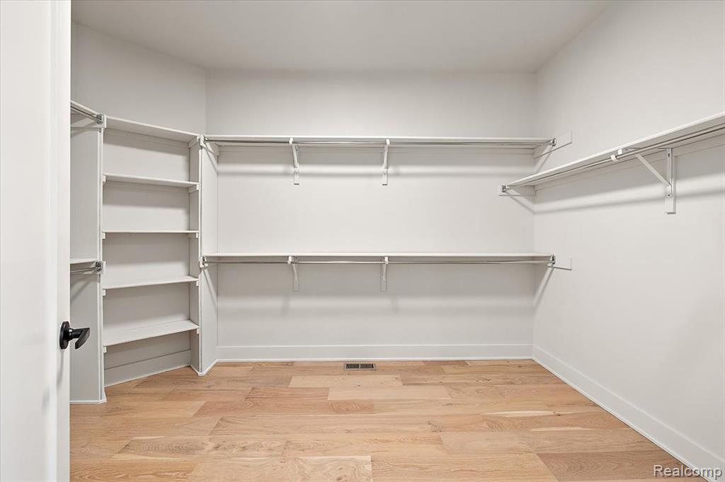 Walk in closet
