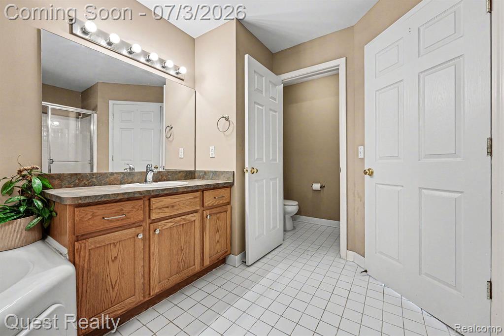 168 Amys Walk Walk, Auburn Hills, MI 48326 — Photo 18