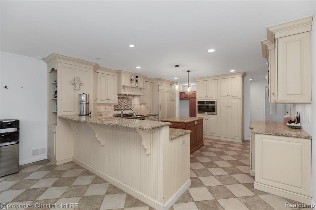 1059 Berkshire Road, Grosse Pointe Park, MI 48230 — Photo 20