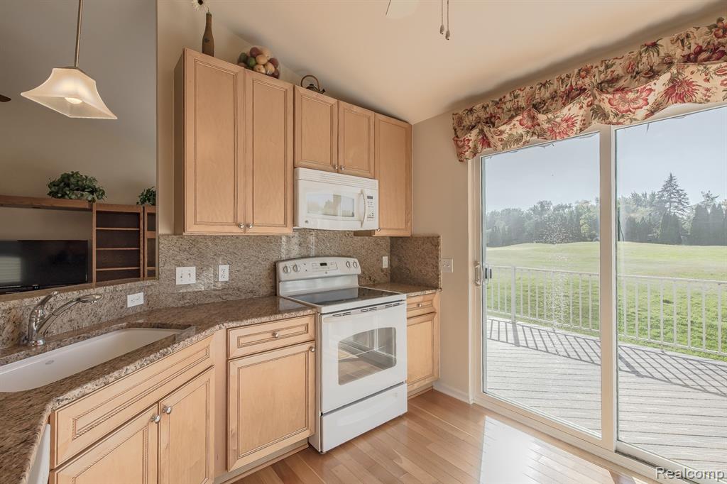5985 Baypointe Boulevard, Clarkston, MI — Photo 24