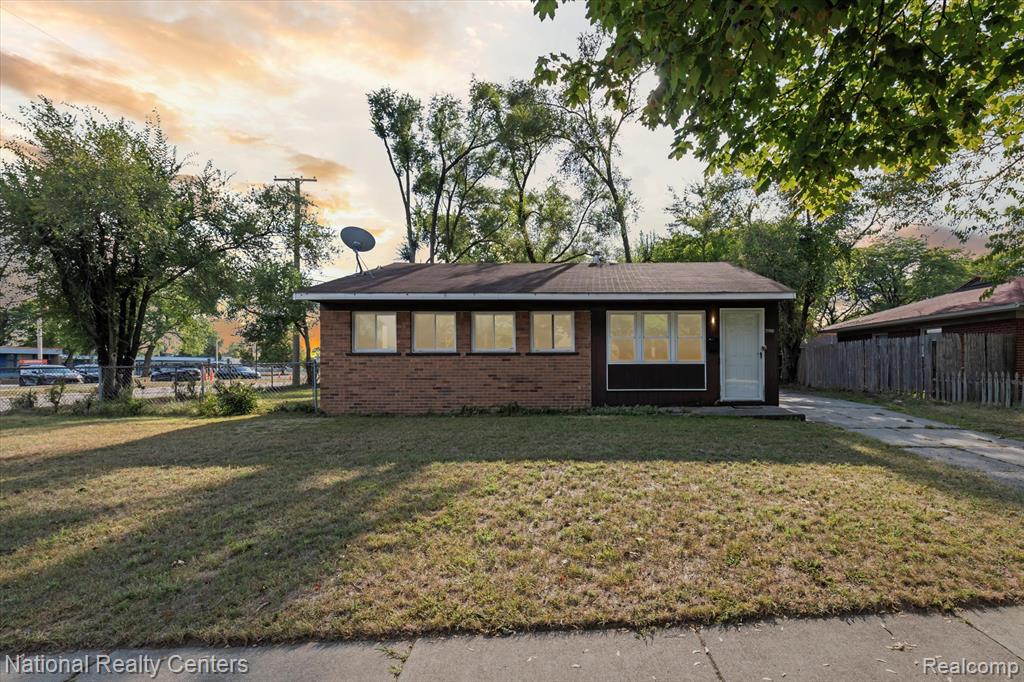 21901 Sloman Street, Oak Park, MI 48237 — Photo 2