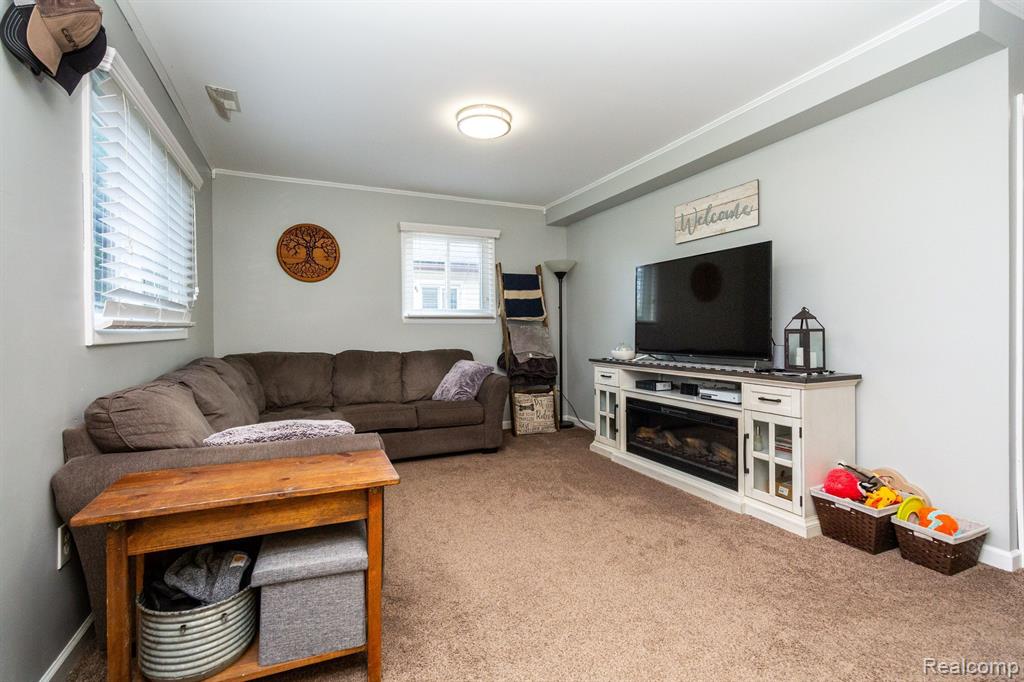 7615 DEERING Street, Westland, MI — Photo 6