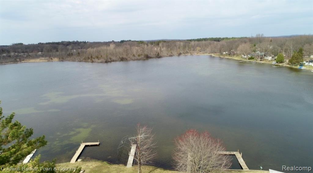 2705 Melvin Drive, Pinckney, MI 48169 — Photo 3