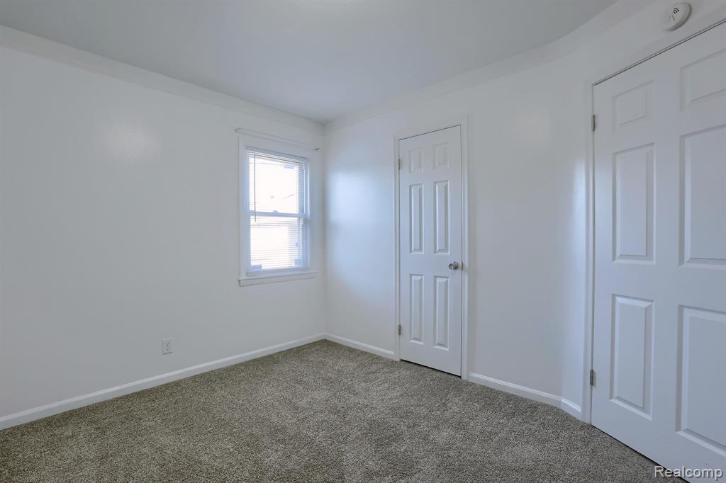 539 FARNHAM Avenue, Lincoln Park, MI 48146 — Photo 17