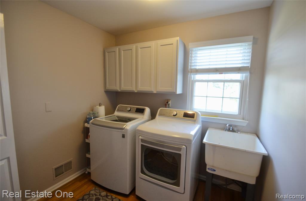 2092 Westview Court, Orion, MI — Photo 15