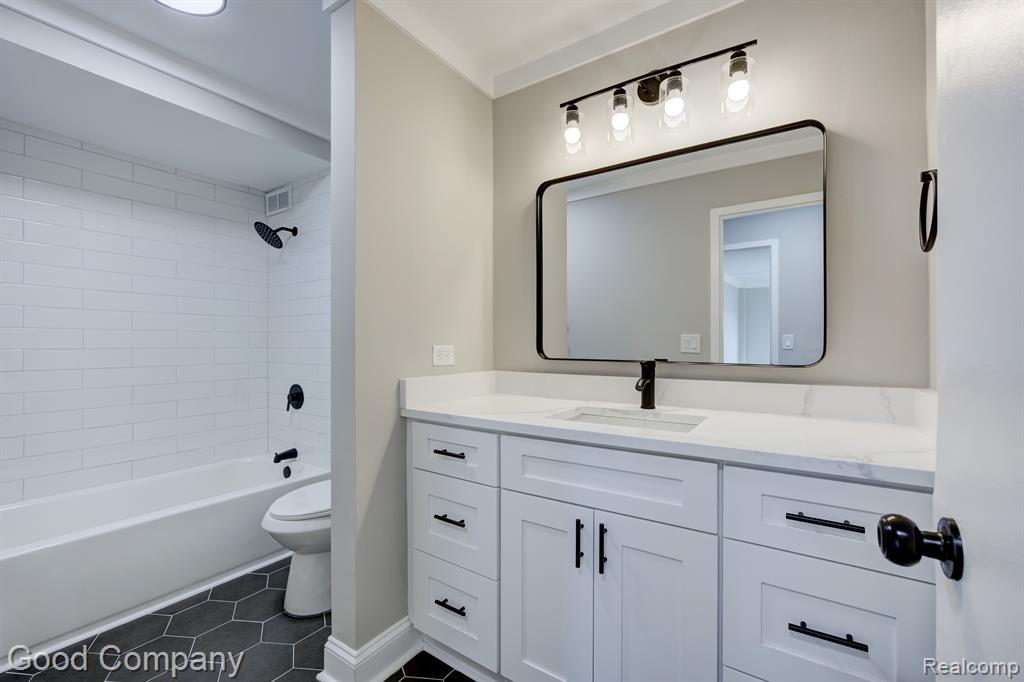 5000 TOWN Center, 1104, Southfield, MI 48075 — Photo 33