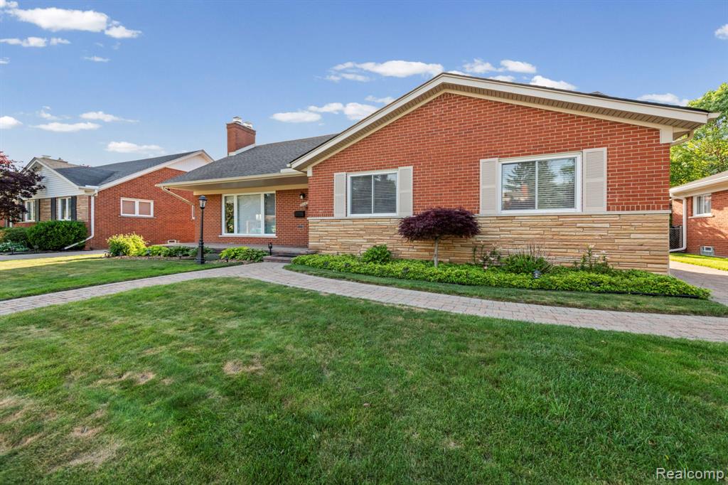 20085 Wedgewood Drive, Grosse Pointe Woods, MI 48236 — Photo 4