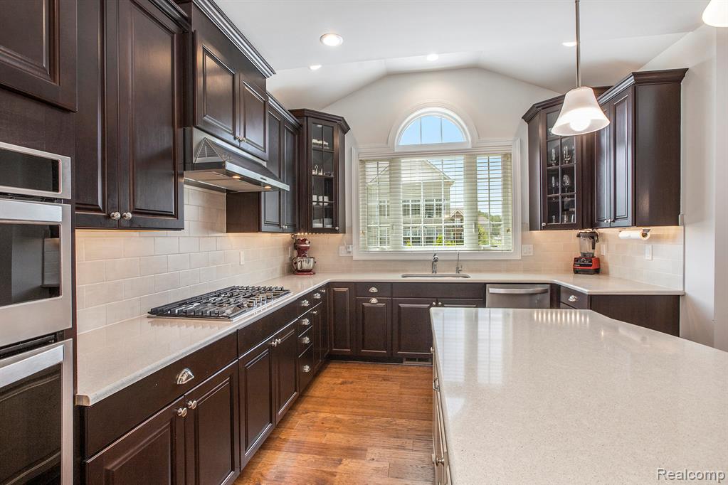 51021 Laurel Park, Canton, MI 48188 — Photo 9