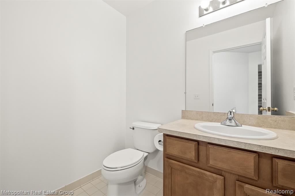 30207 Viewcrest Court, Novi, MI 48377 — Photo 13