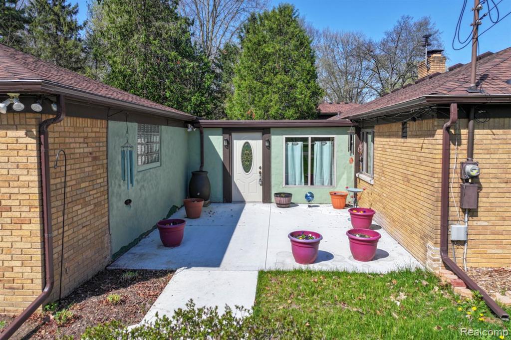 6214 Hugh Street, Burton, MI 48509 — Photo 56