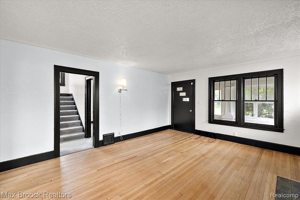 503 N WASHINGTON Avenue, Royal Oak, MI 48067 — Photo 10