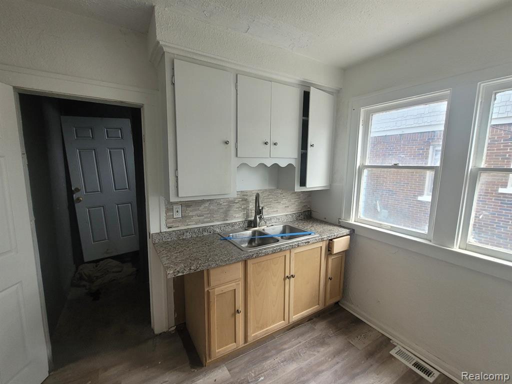 3996 Beaconsfield Street, Detroit, MI 48224 — Photo 4