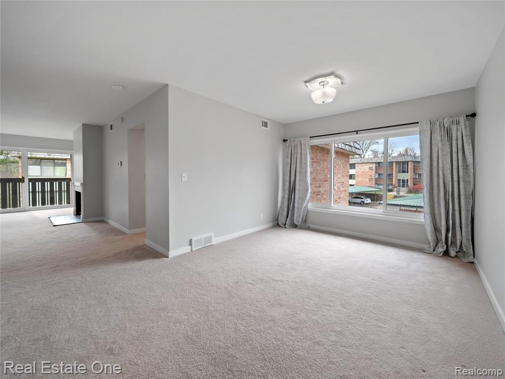 2124 Pauline Boulevard, 307, Ann Arbor, MI 48103 — Photo 7