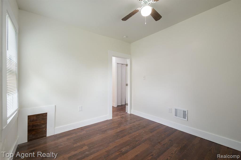 615 W Hollywood, Highland Park, MI 48203 — Photo 13