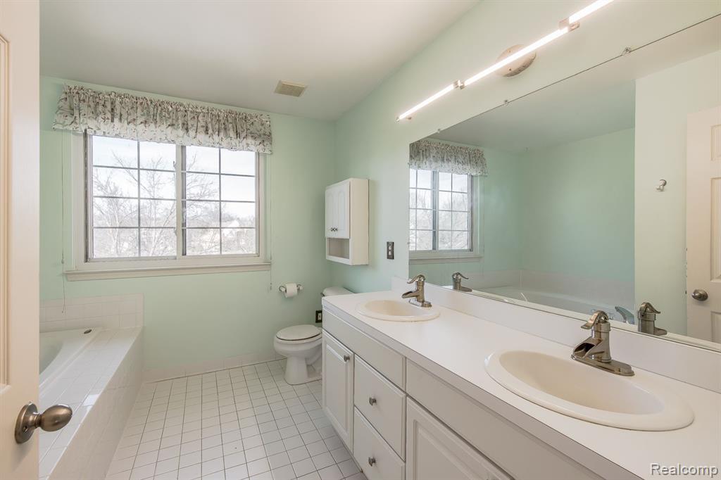 5344 Seminole Court, Commerce Twp, MI 48382 — Photo 20