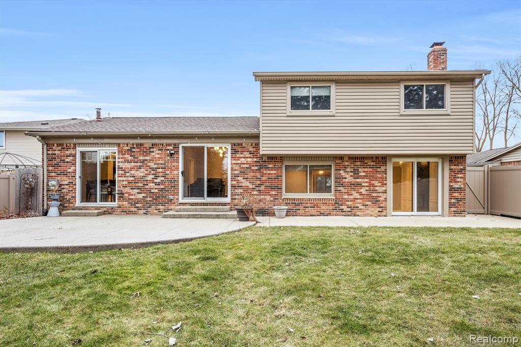 6500 RAINTREE Court, Canton, MI 48187 — Photo 24