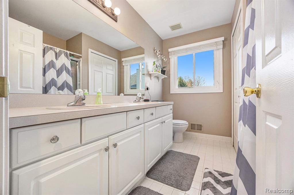 55670 PARKVIEW Drive, Shelby Twp, MI 48316 — Photo 29