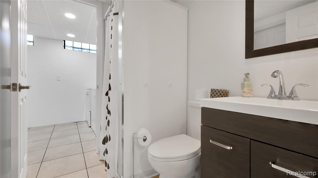 42938 Gainsley Drive, Sterling Heights, MI 48313 — Photo 15