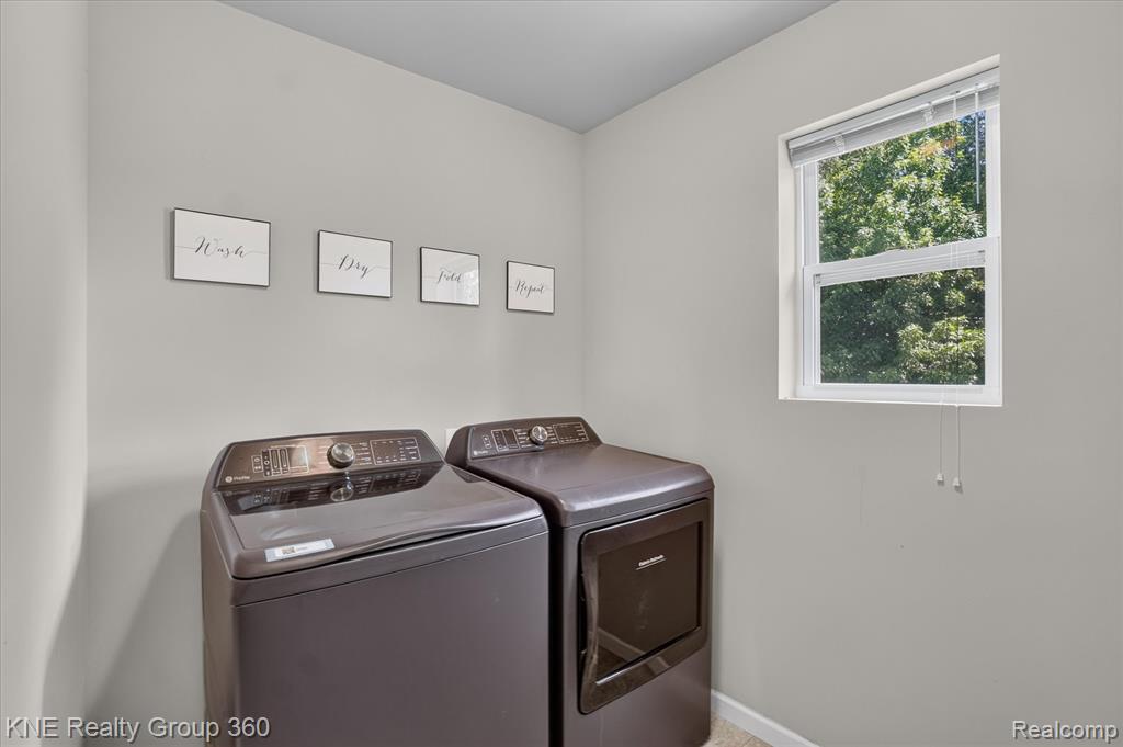 7067 Glenmeadow Court, Grand Blanc, MI 48439 — Photo 41