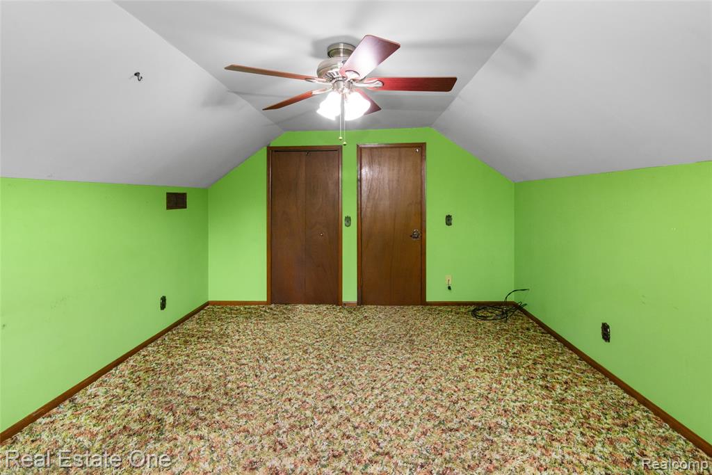 9050 Earhart Road, South Lyon, MI 48178 — Photo 33