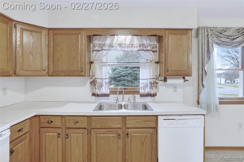 7479 Country Meadow Drive, Swartz Creek, MI 48473 — Photo 10