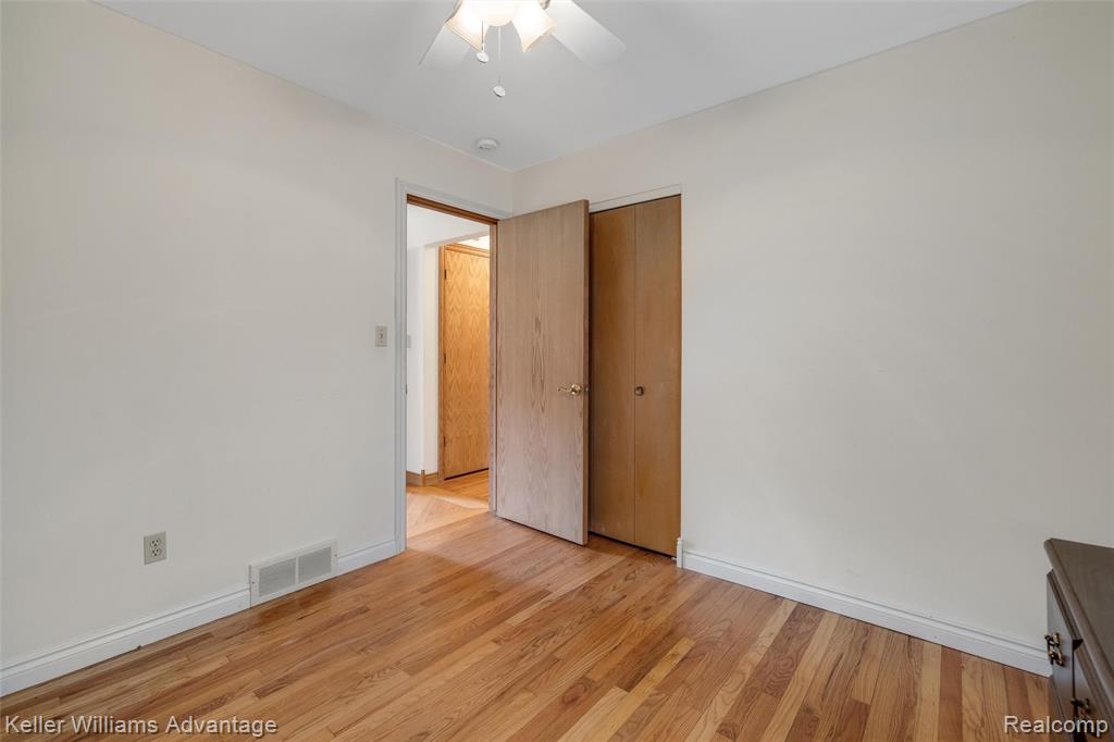 3979 Grindley Park Street, Dearborn Heights, MI 48125 — Photo 15