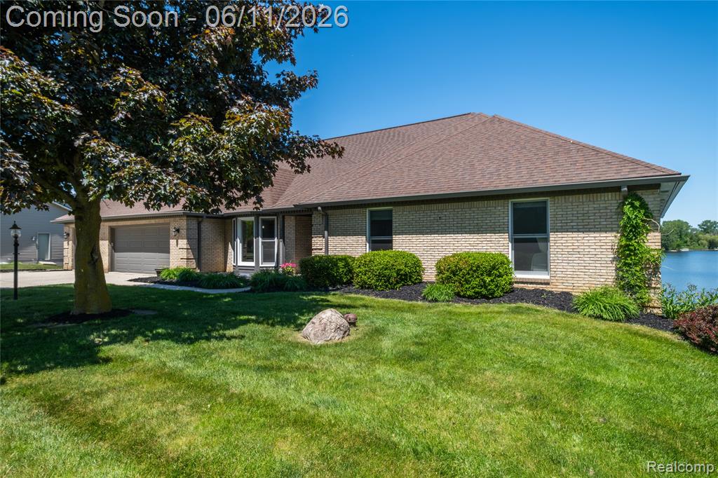 1154 Lake Valley Drive, Fenton, MI 48430 — Photo 43