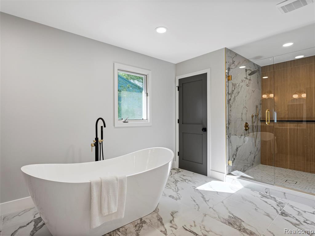 22463 Norfolk Court, Novi, MI — Photo 19