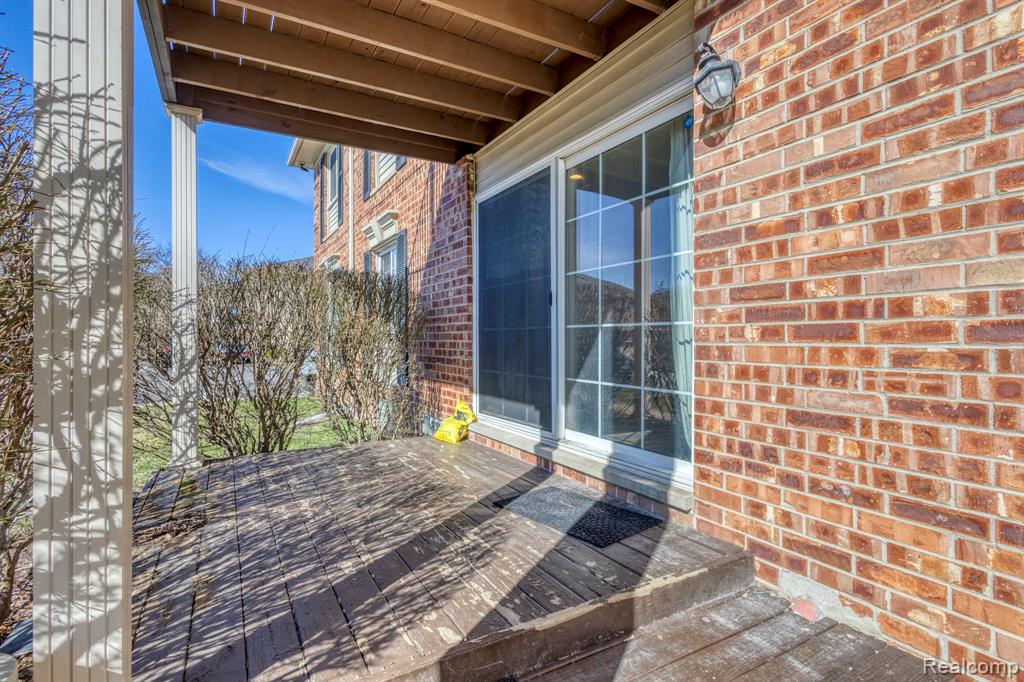 6121 Orchard Lake Road, 102, West Bloomfield, MI — Photo 5