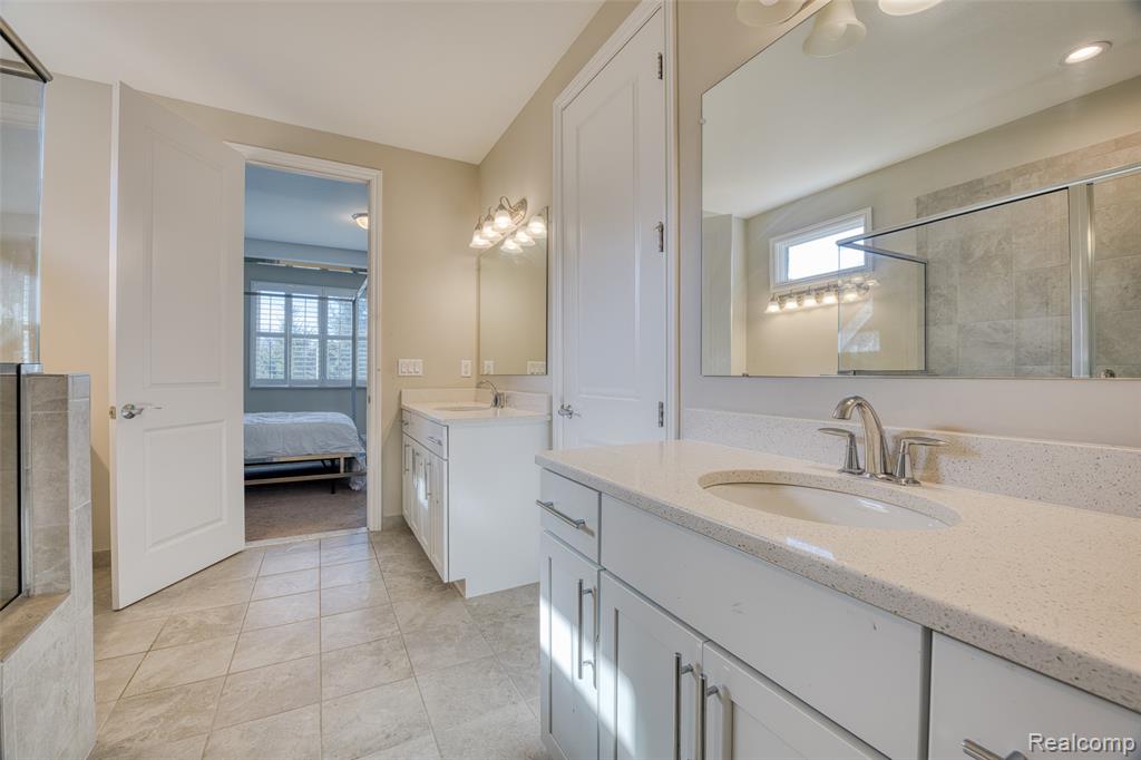 5809 Hartwick Drive, West Bloomfield, MI 48324 — Photo 5