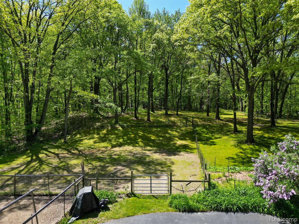 7630 DILLEY Road, Davisburg, MI 48350 — Photo 38