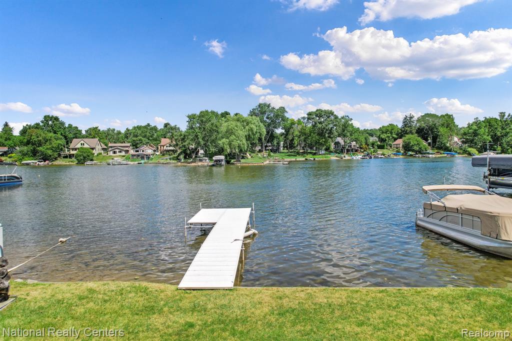8428 Cascade Street, Commerce Twp, MI 48382 — Photo 29