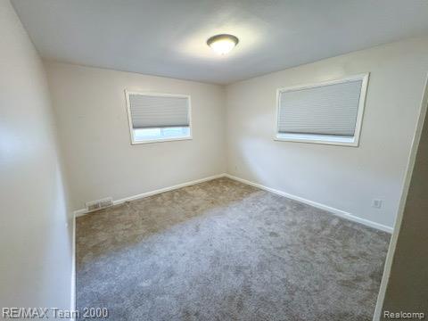 8390 Winston Lane, Dearborn Heights, MI 48127 — Photo 11