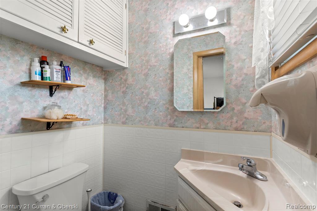 6647 Shadowlawn Street, Dearborn Heights, MI 48127 — Photo 20