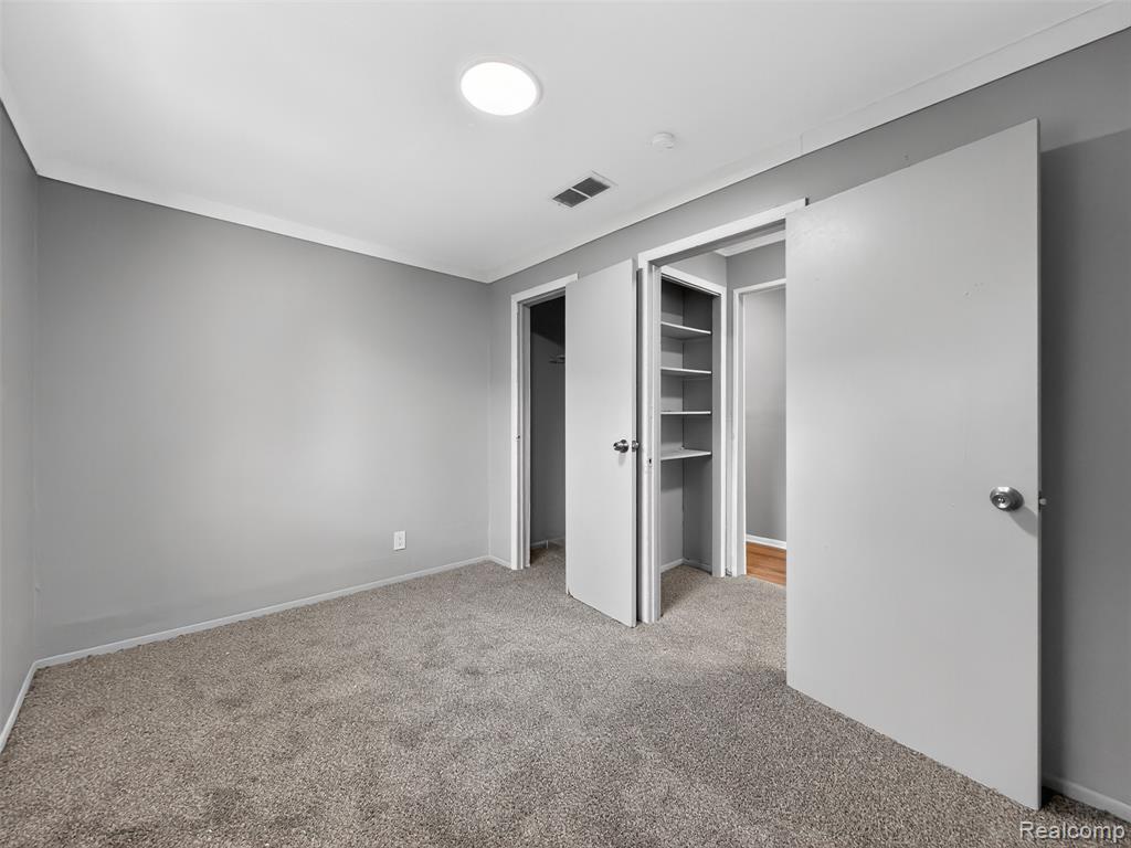 7161 Varjo Street, Hamtramck, MI 48212 — Photo 13
