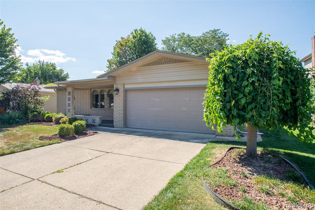 42929 Versailles Road, Canton, MI 48187 — Photo 2