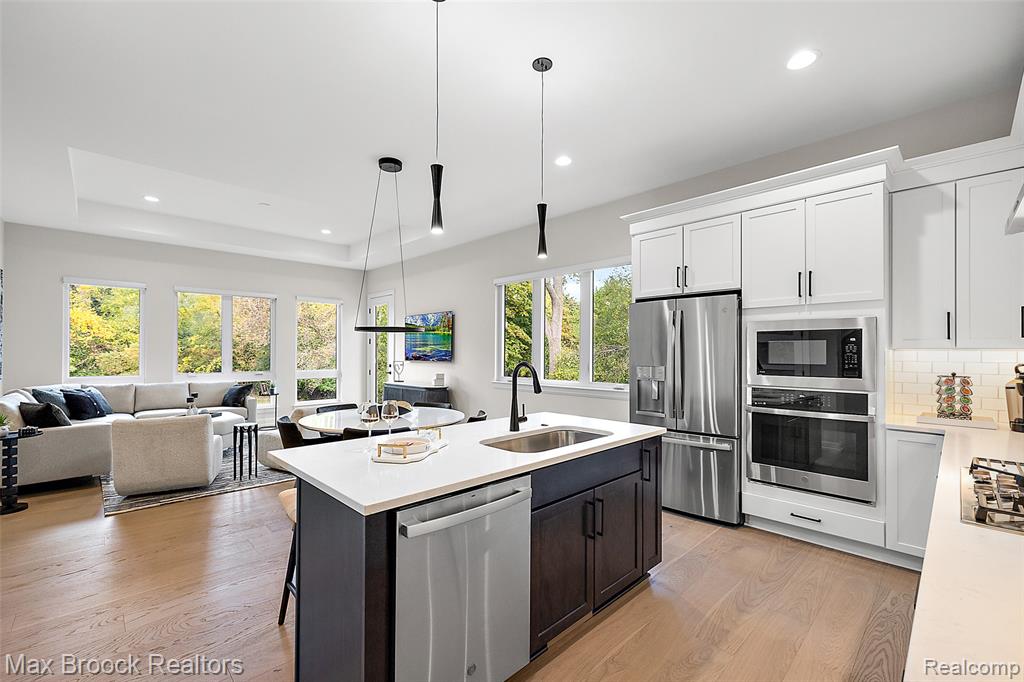 7464 Gramercy Circle, 19, West Bloomfield, MI — Photo 5