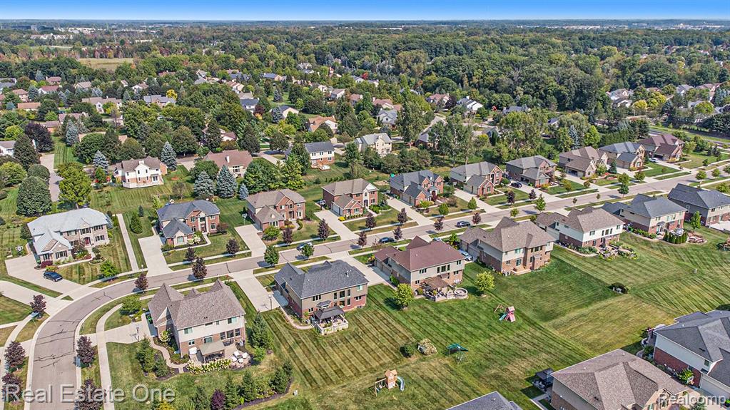 47466 VALENCIA Circle, Novi, MI — Photo 41