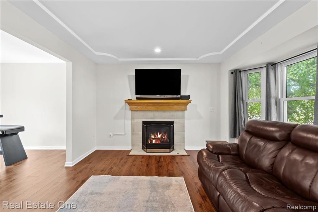 10090 Heatherway Drive, Pinckney, MI 48169 — Photo 8