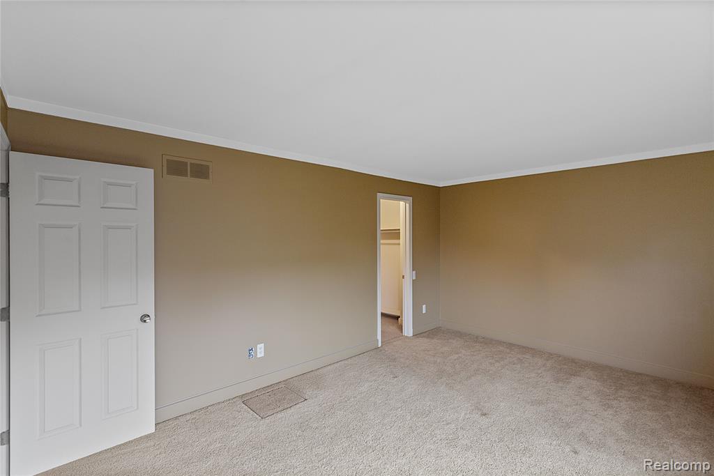 42216 Lochmoor Street, Clinton Twp, MI 48038 — Photo 21