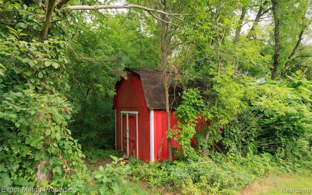 7600 Haley Road, White Lake, MI 48383 — Photo 35