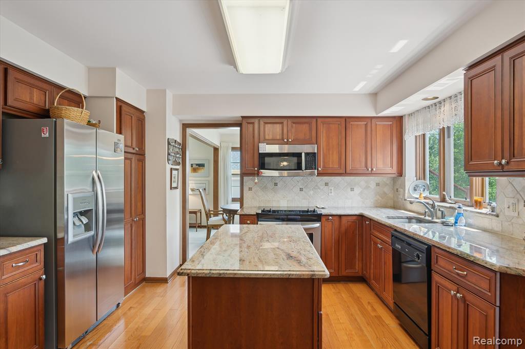 48721 W Normandy Court, Plymouth, MI 48170 — Photo 13