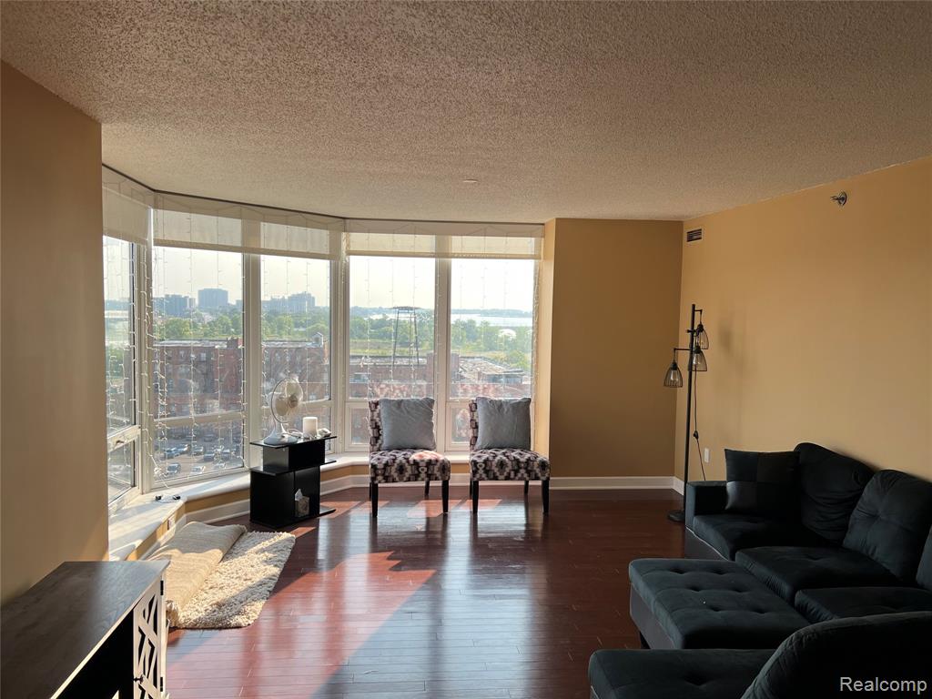250 E Harbortown Drive, 1104, Detroit, MI 48207 — Photo 7