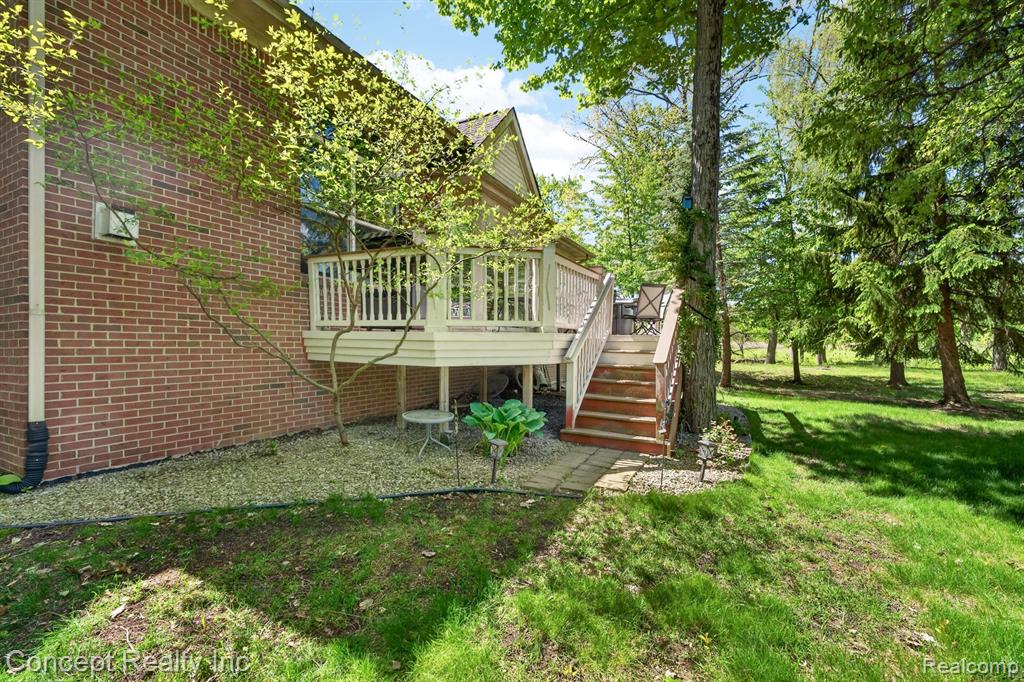 42392 White Hart Boulevard, Canton, MI 48188 — Photo 39