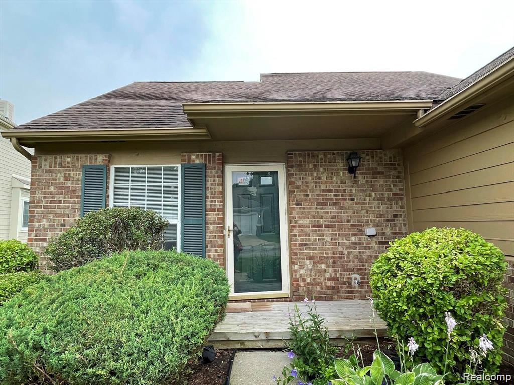 41390 Clinton Drive, Novi, MI — Photo 2