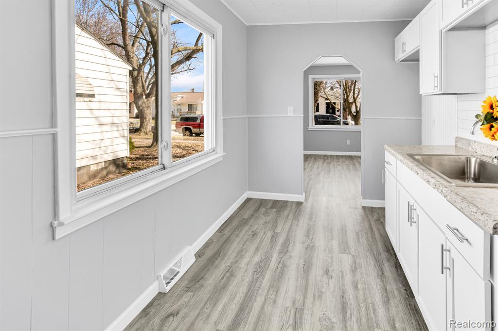 6160 WILKIE Street, Taylor, MI 48180 — Photo 10